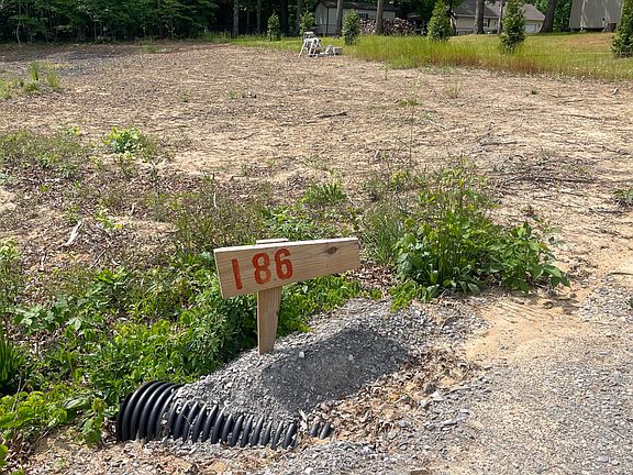 5th image of 186 Summerwind Dr Lot 1240
