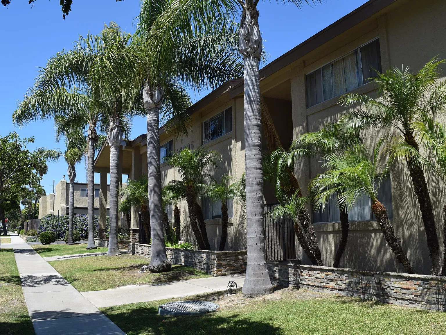 1 bed, $1,995 — Photo 1