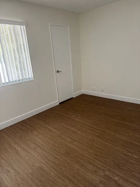 2 bed, 850 sqft, $2,500 — Photo 3