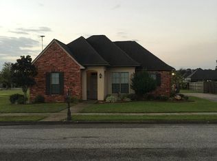 1202 Christopher St, New Iberia, LA 70563