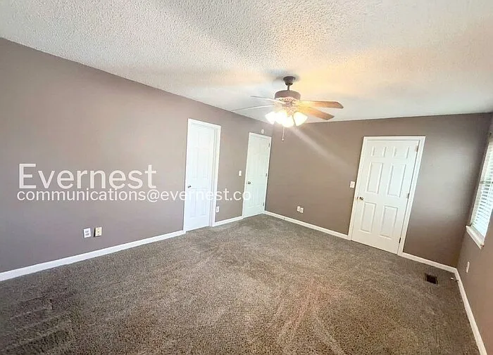2543 Hampstead Dr — Photo 7