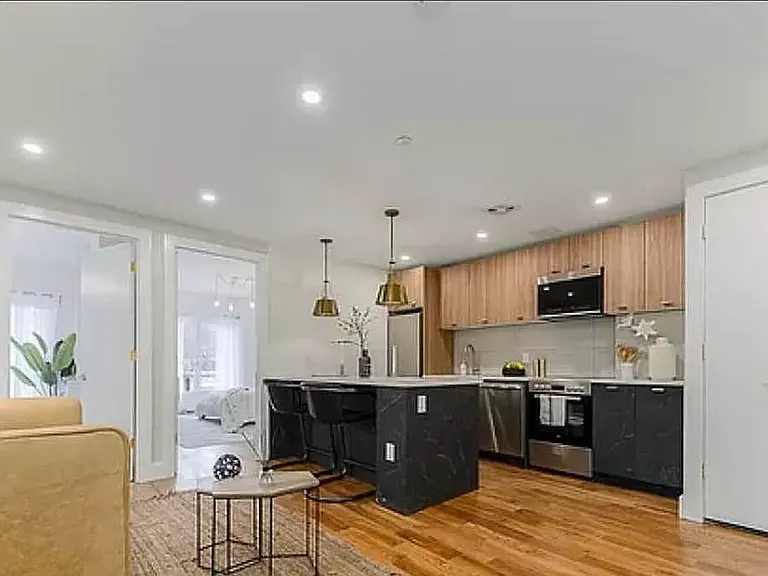 142 Lenox Rd #3A — Photo 2
