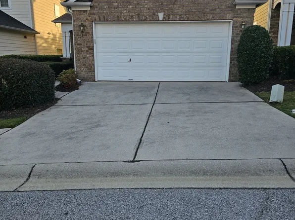 2404 Black Forest Dr, Conyers, GA 30012