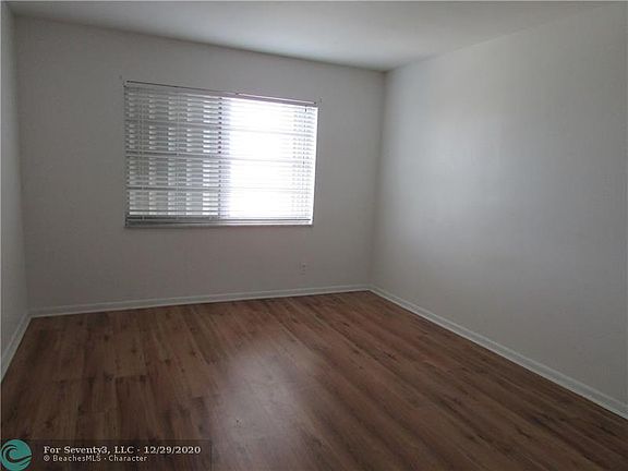 5th image of 900 NE 18th Ave APT 904