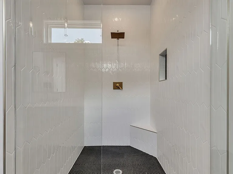 1721 6th Ave N #3 — Photo 29
