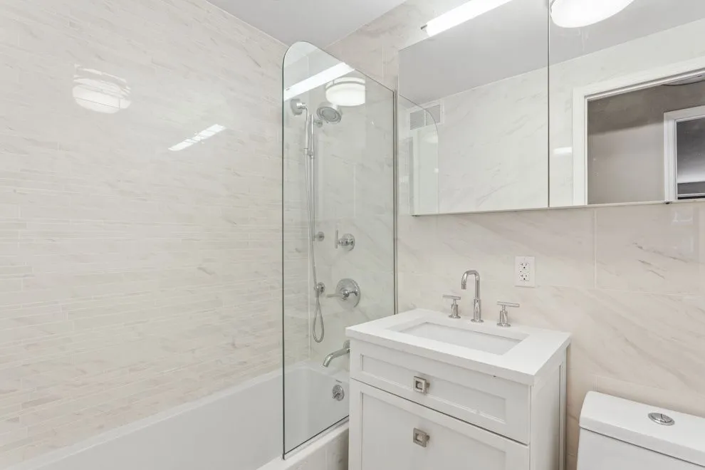 Yorkshire Towers at 305 East 86th Street in Yorkville Sales, Rentals