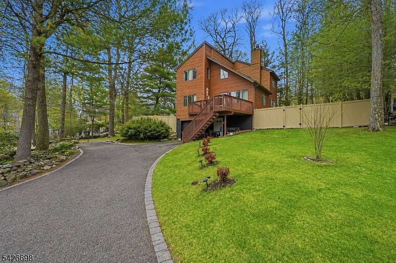1st image of 30 Eatontown Rd