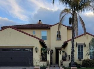 834 W Orange Heights Ln, Corona, CA 92882