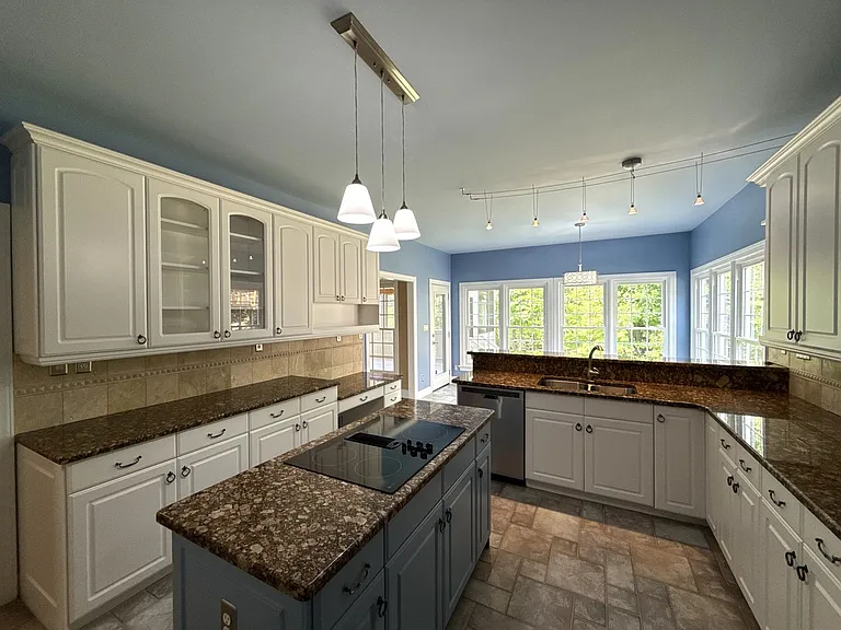 15816 Feeny Ct — Photo 7