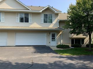 1409 S Trail Cir, Faribault, MN 55021