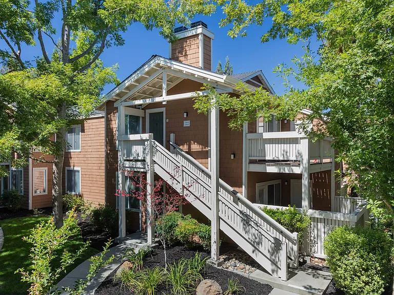 Park Wood Apartments — Photo 18