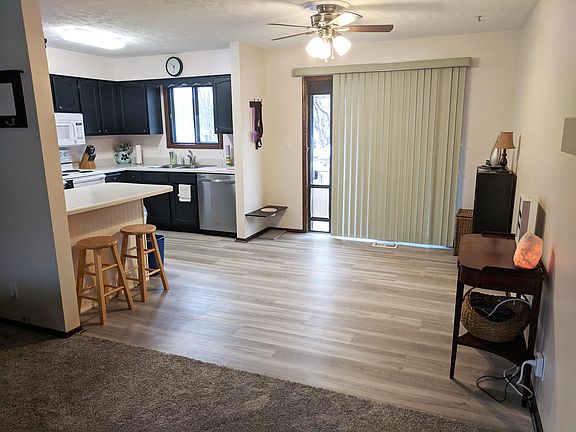 4th image of 601 W Beal St