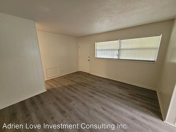 3rd image of 4258 Clarinda St