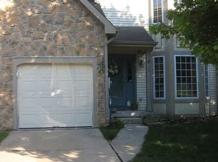 18 Langcliffe Ct, Mount Laurel, NJ 08054