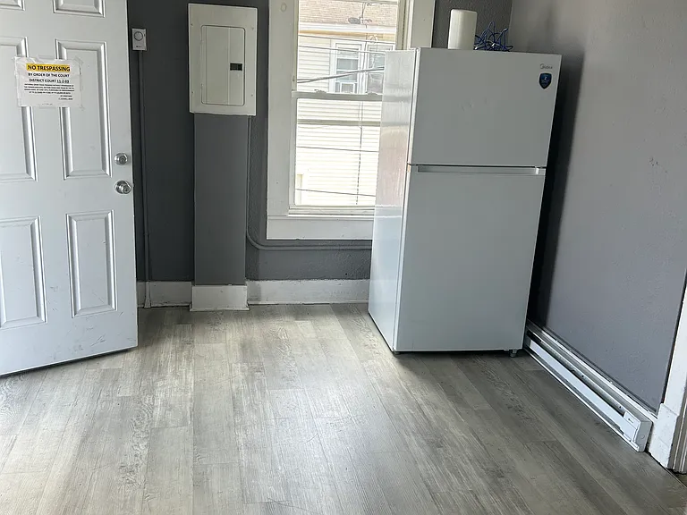 615-617 Fellows Ave #615 — Photo 3
