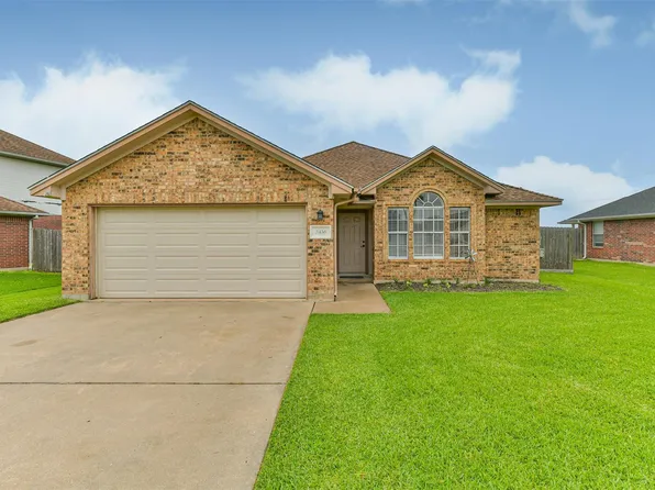 2436 Caroline St, Dickinson, TX 77539