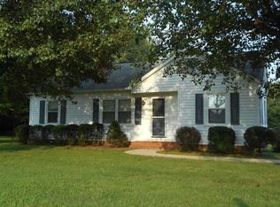 2502 16th St NE, Hickory, NC 28601