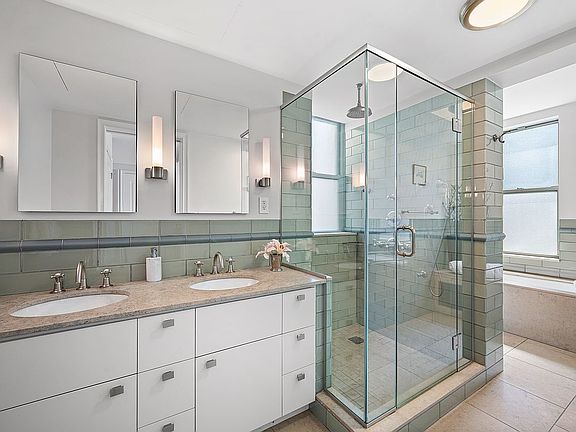 5th image of 41 W 72nd St #12AB