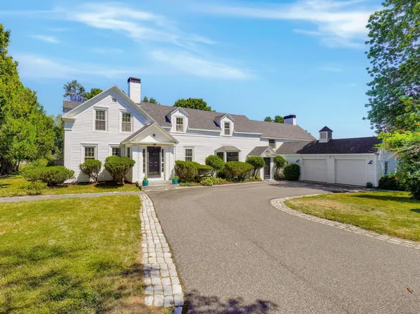 227 Foreside Road, Cumberland, ME 04110