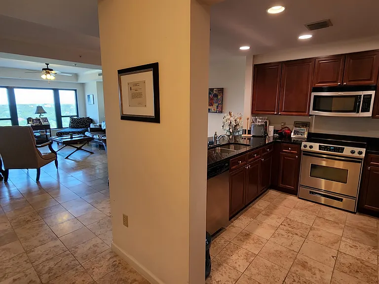 121 N Monroe St #1208 — Photo 10