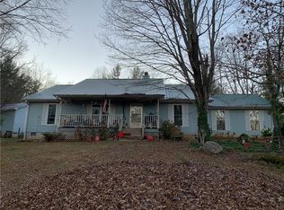 1085 Lewis School Rd, Dahlonega, GA 30533