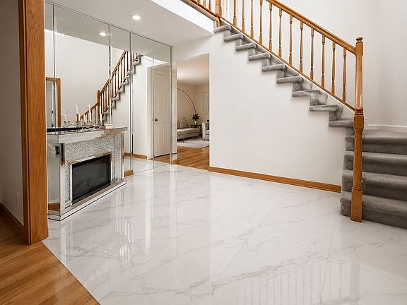 2nd image of 328 Woodside Dr
