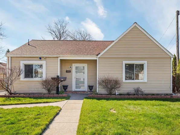 4492 Marr Ave, Warren, MI 48091
