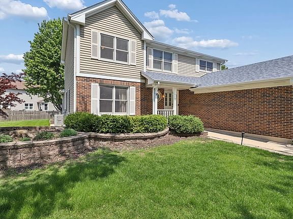 2nd image of 6 Boulder Ridge Ct