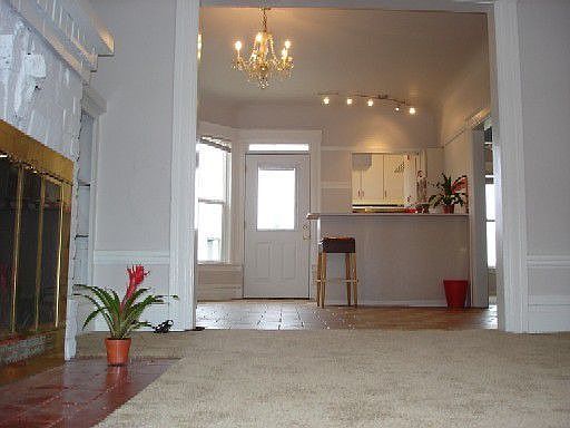 3rd image of 744 Bellevue Ave