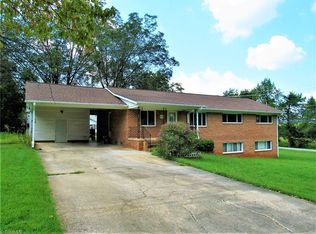 305 Lindale Dr, High Point, NC 27265