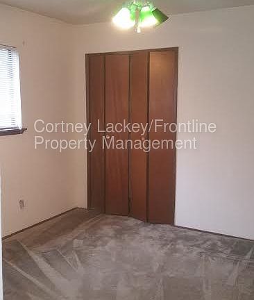 4th image of 2608 Woodside Dr