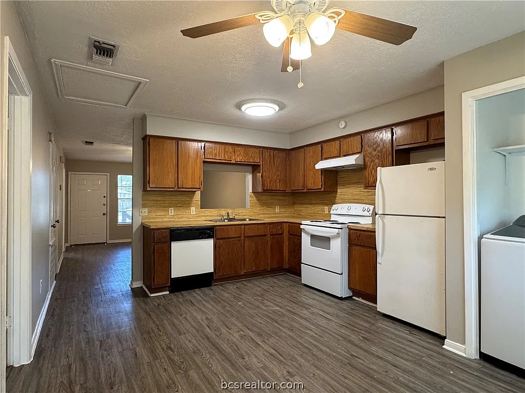 2 bed, 1000 sqft, $1,150 — Photo 4