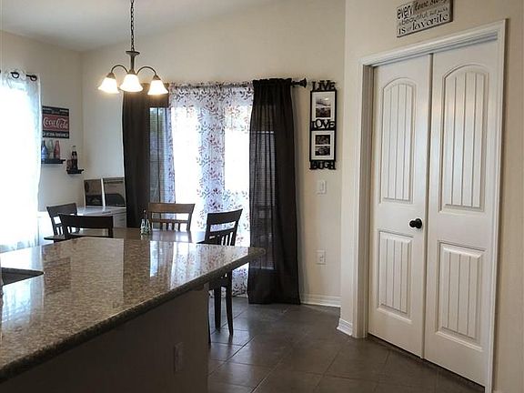 5th image of 4333 Village Oak Ln