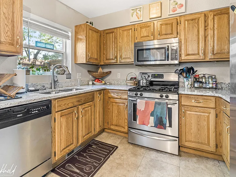 1463 S Pierce St — Photo 4