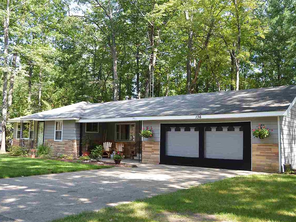 1st image of 136 Devonshire Dr