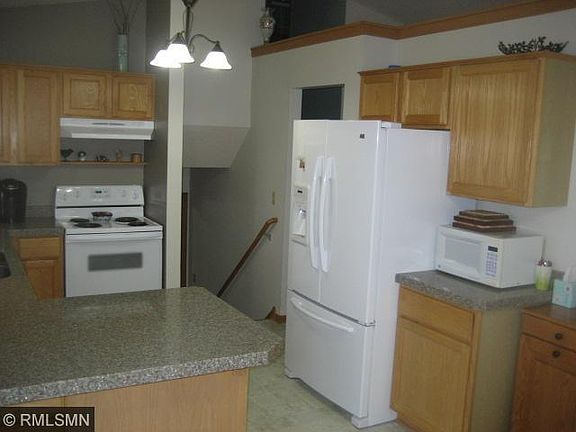 4th image of 512 S Maple St