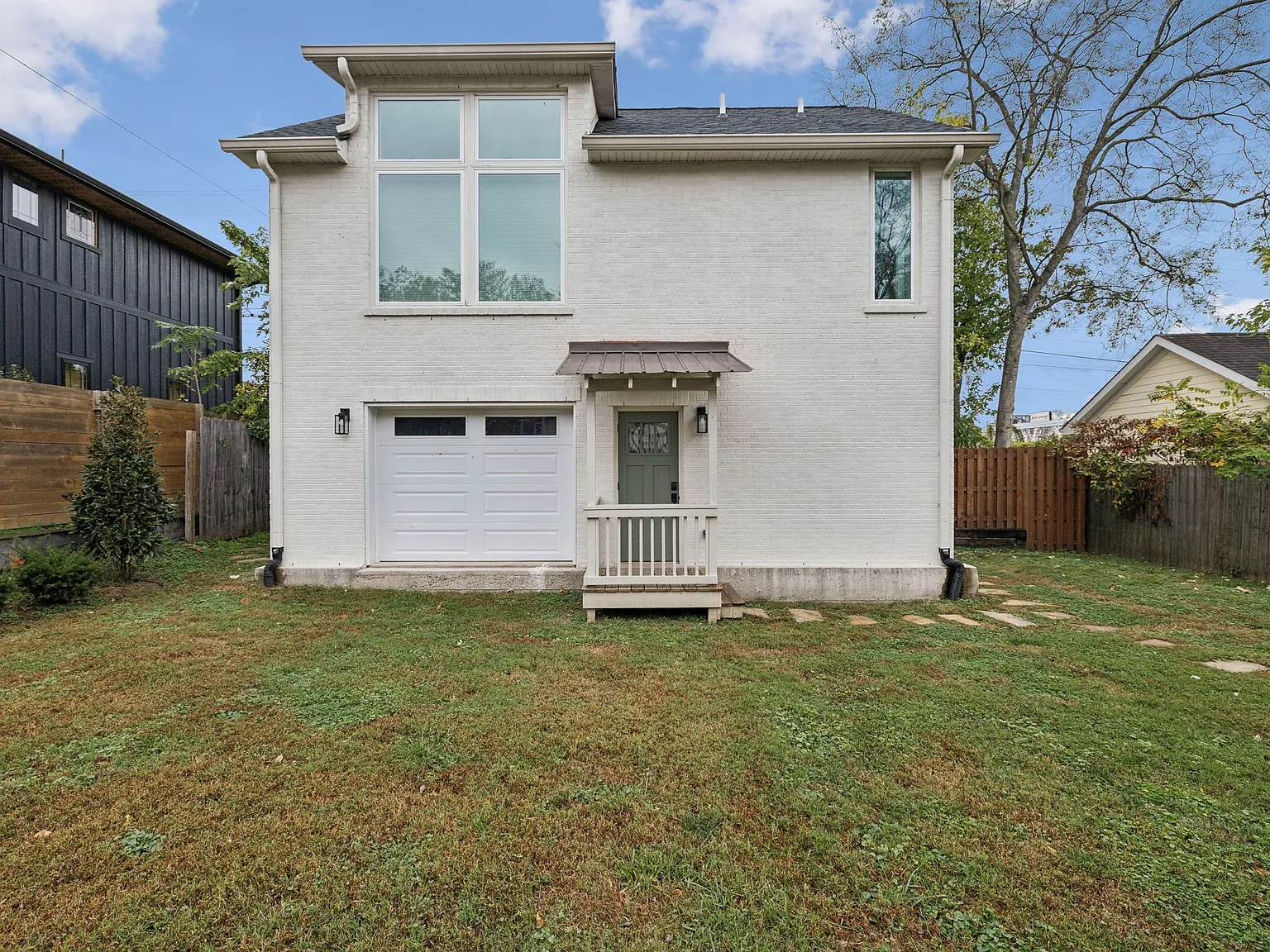 2 bed, 700 sqft, $2,800 — Photo 2