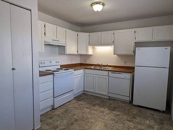 2nd image of 3450 Cochran Dr APT A