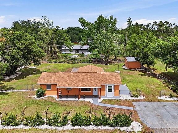 5th image of 1500 SE Tangelo Dr