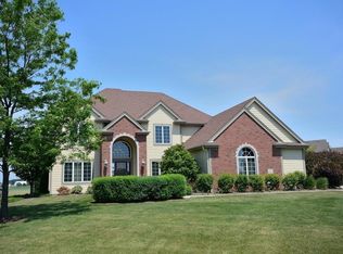 N57W27908 Walnut Grove Ct, Lisbon, WI 53089