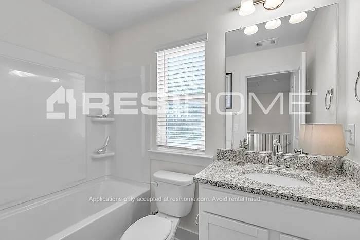 25 Southpoint Dr — Photo 12