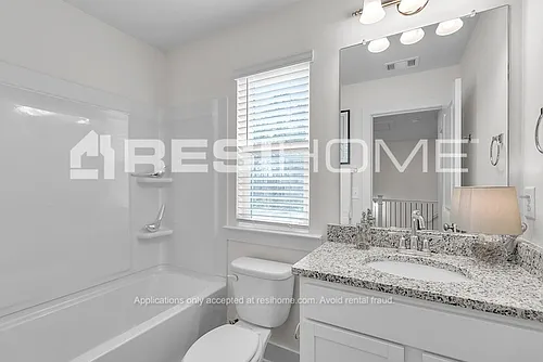 41 Southport Cir Photo 1