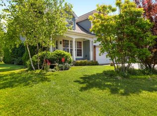 7719 Waterfall Ct, Gurnee, IL 60031