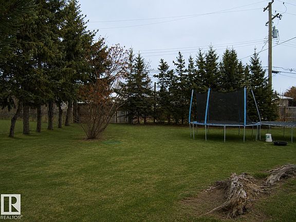 5th image of 5023 50th St
