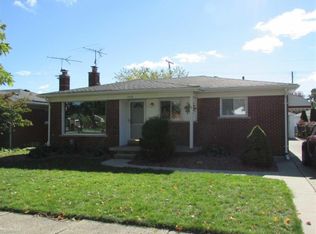 19388 Wilfred St, Roseville, MI 48066