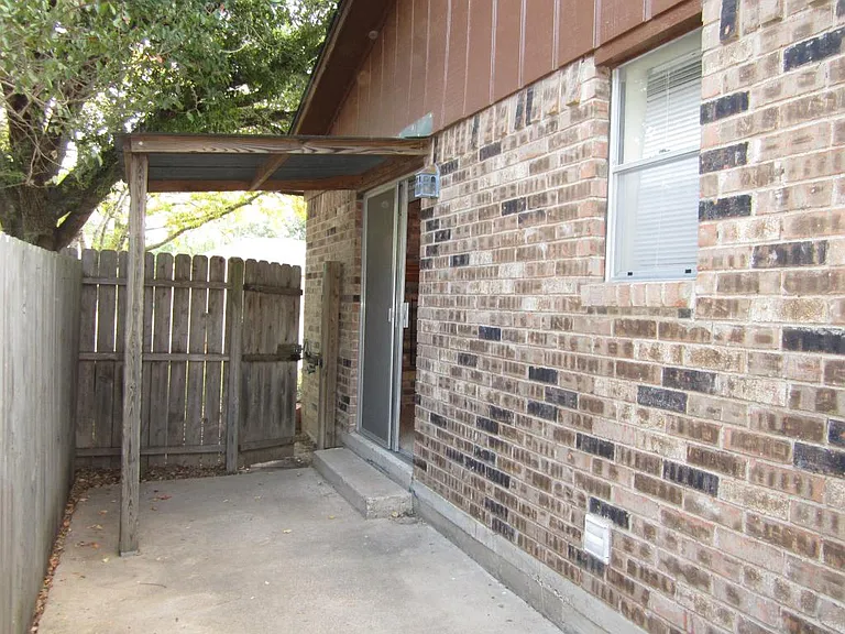 3316 Bluestem Cir — Photo 9