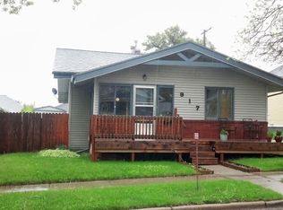 917 W Water St, Lewistown, MT 59457