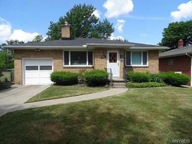 1st image of 450 Walton Dr