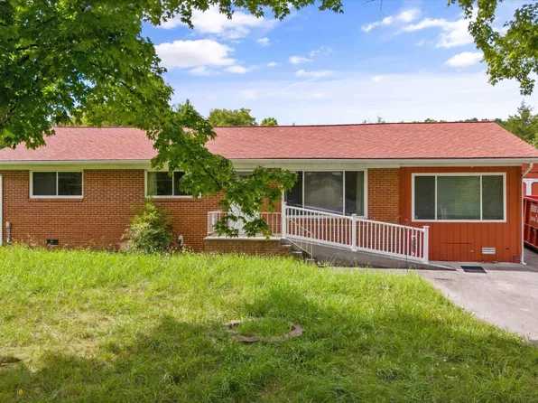 928 Tazewell Pike, Luttrell, TN 37779