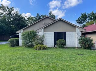 104 Gilpin Dr, Fairfield, TX 75840